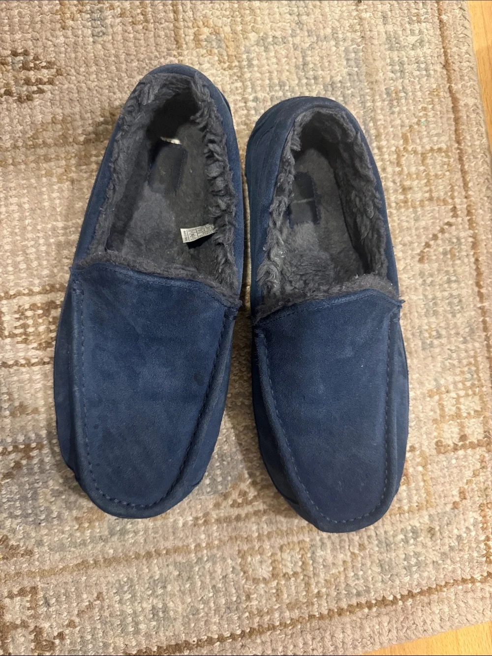 UGG / Ascot Loafer Slipper / Size 12